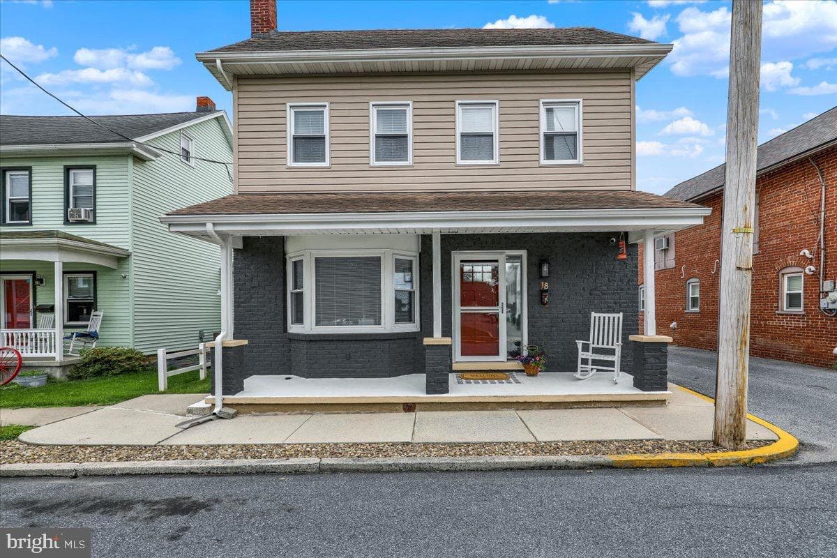 18 E Maple Street photo 40