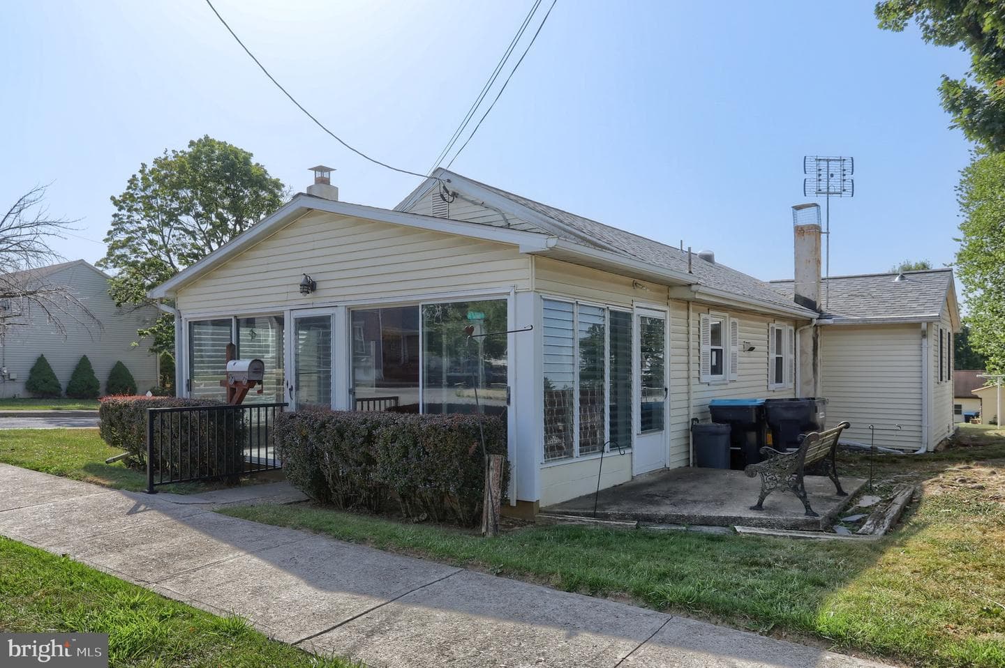 201 S Hetrick Avenue photo 35
