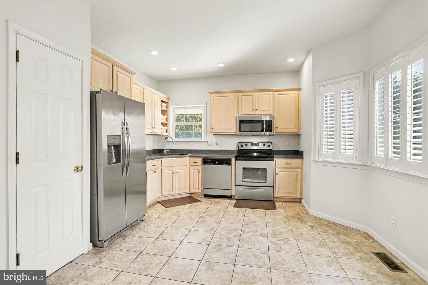 532 Waterside Cir L-0133 photo 9