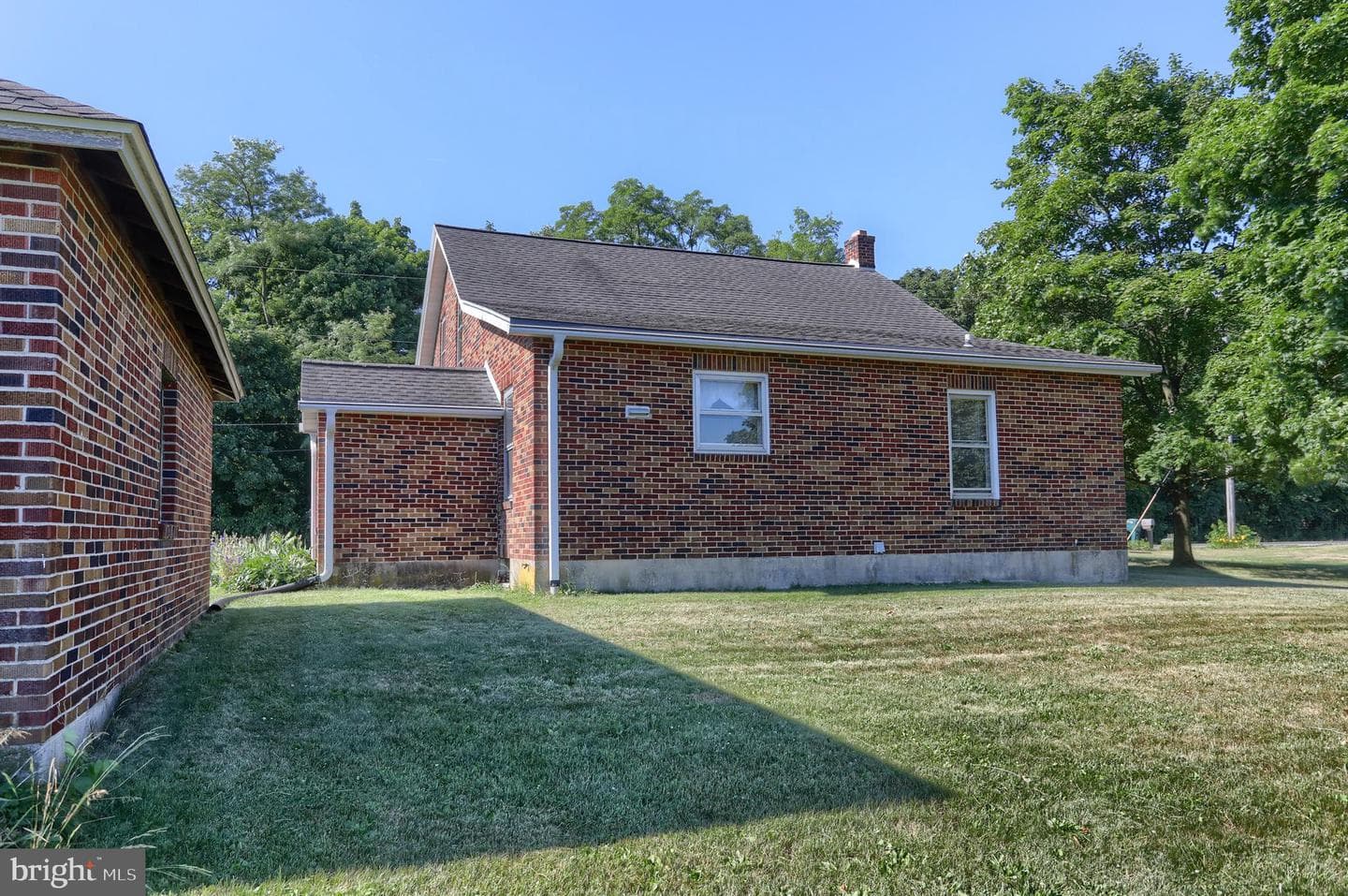1411 Jay Street photo 52
