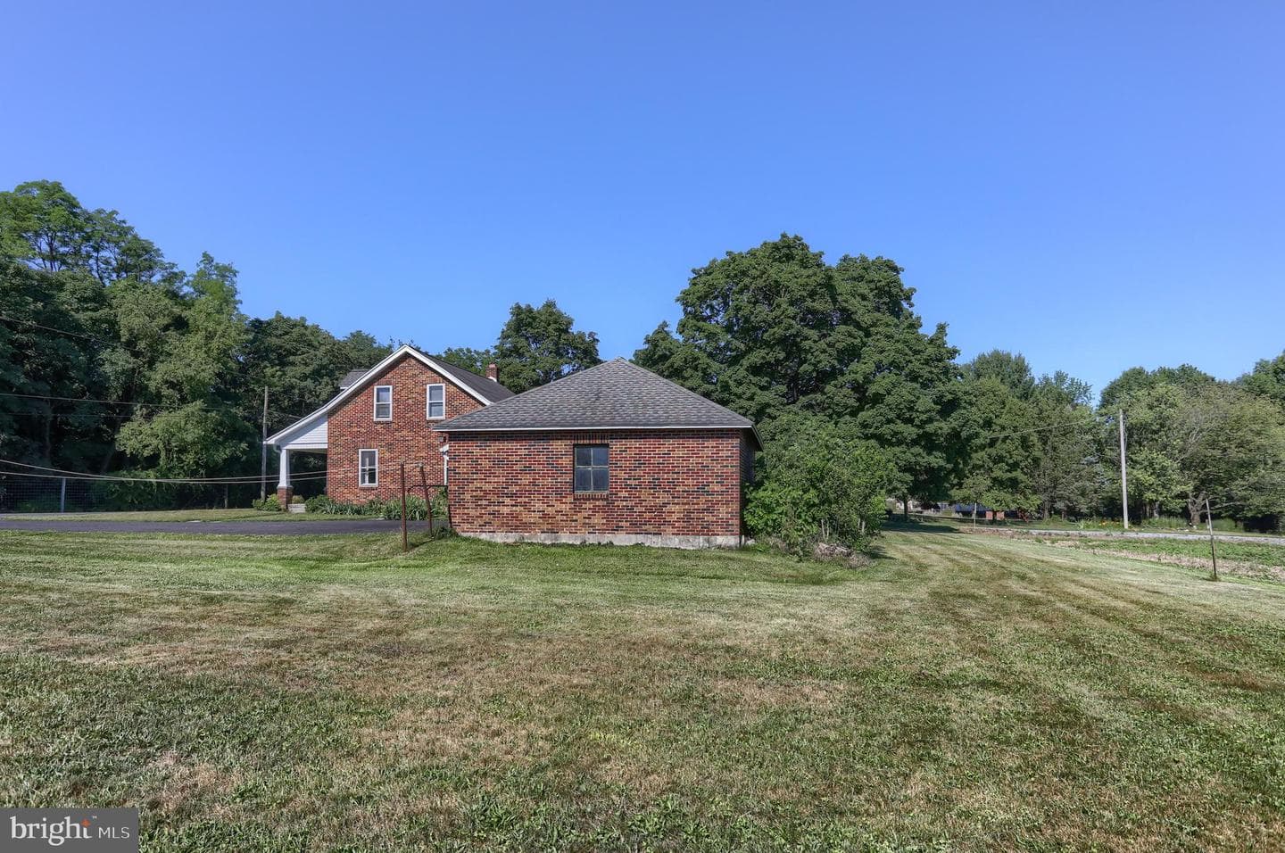 1411 Jay Street photo 53