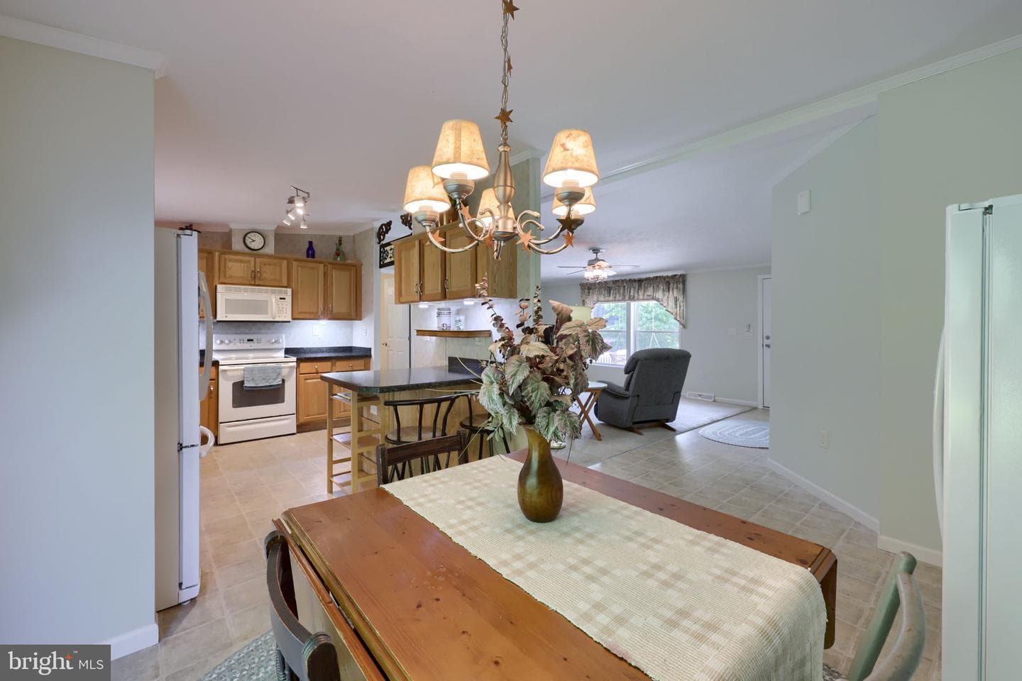 1037 Hemlock Circle photo 15