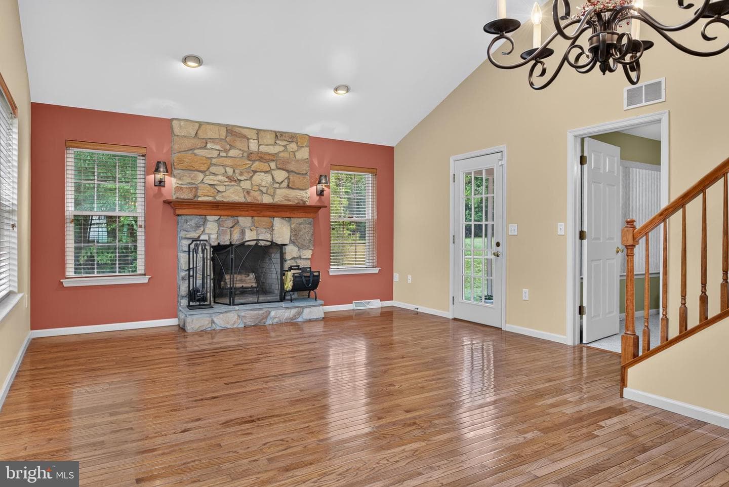 75 Pin Oak Street photo 12