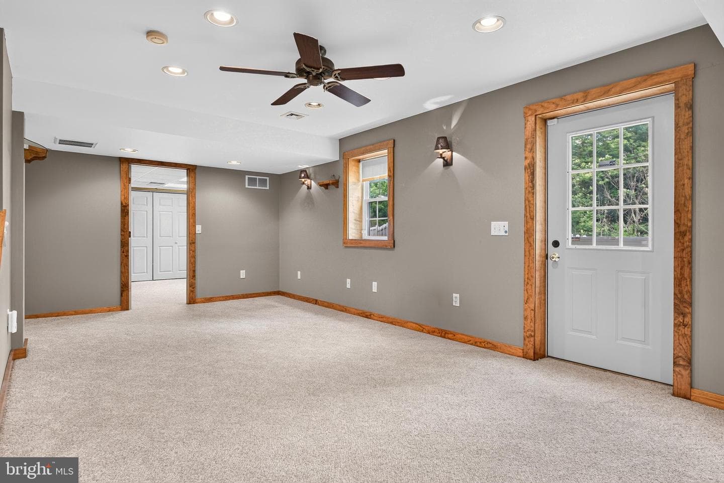 75 Pin Oak Street photo 31