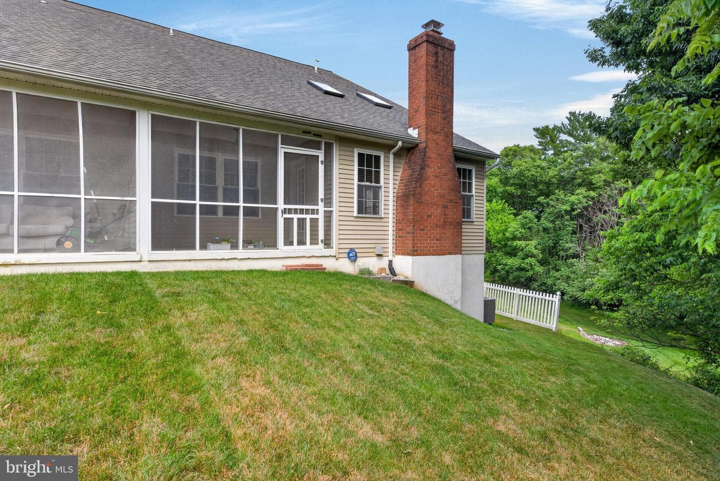 75 Pin Oak Street photo 38
