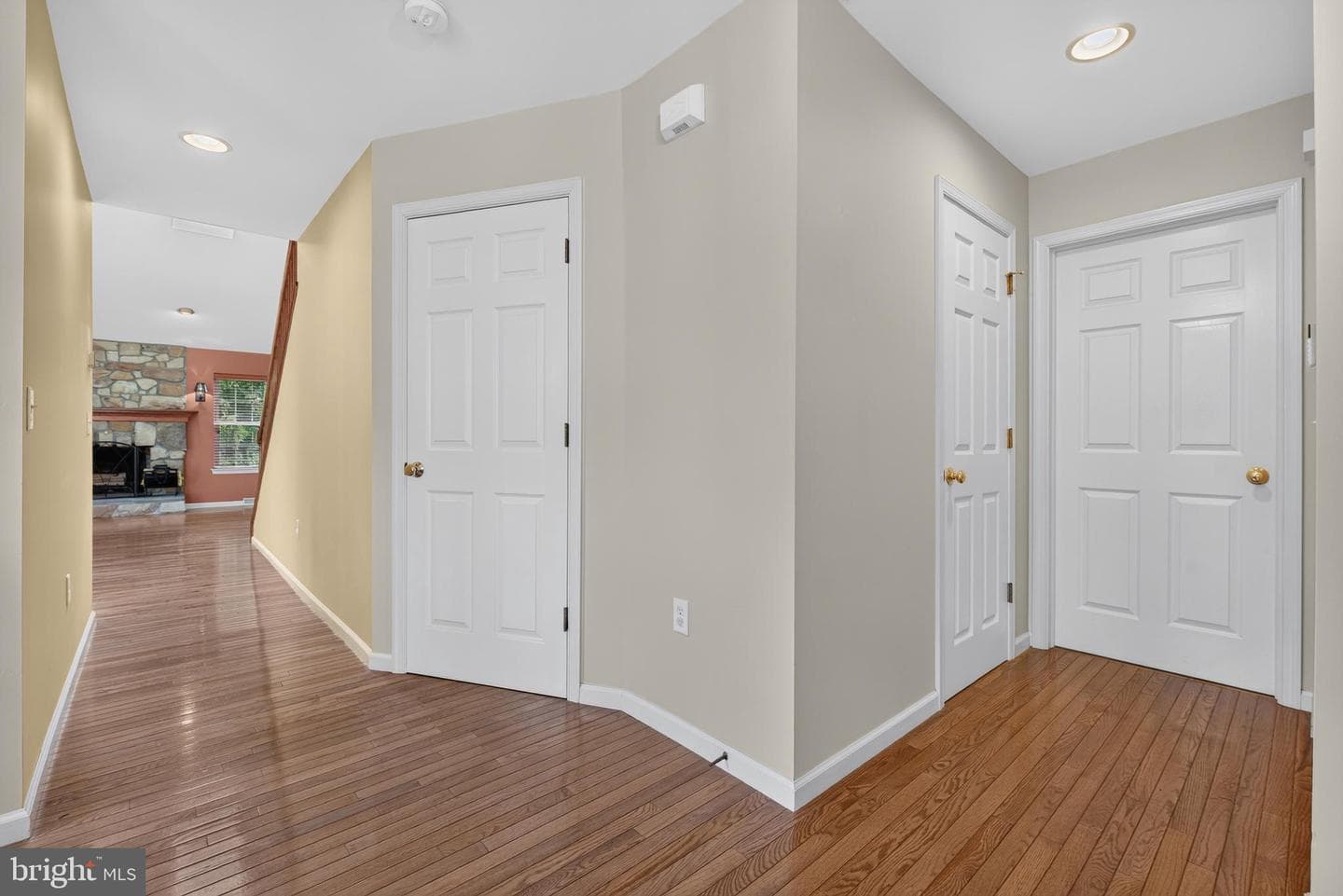 75 Pin Oak Street photo 4