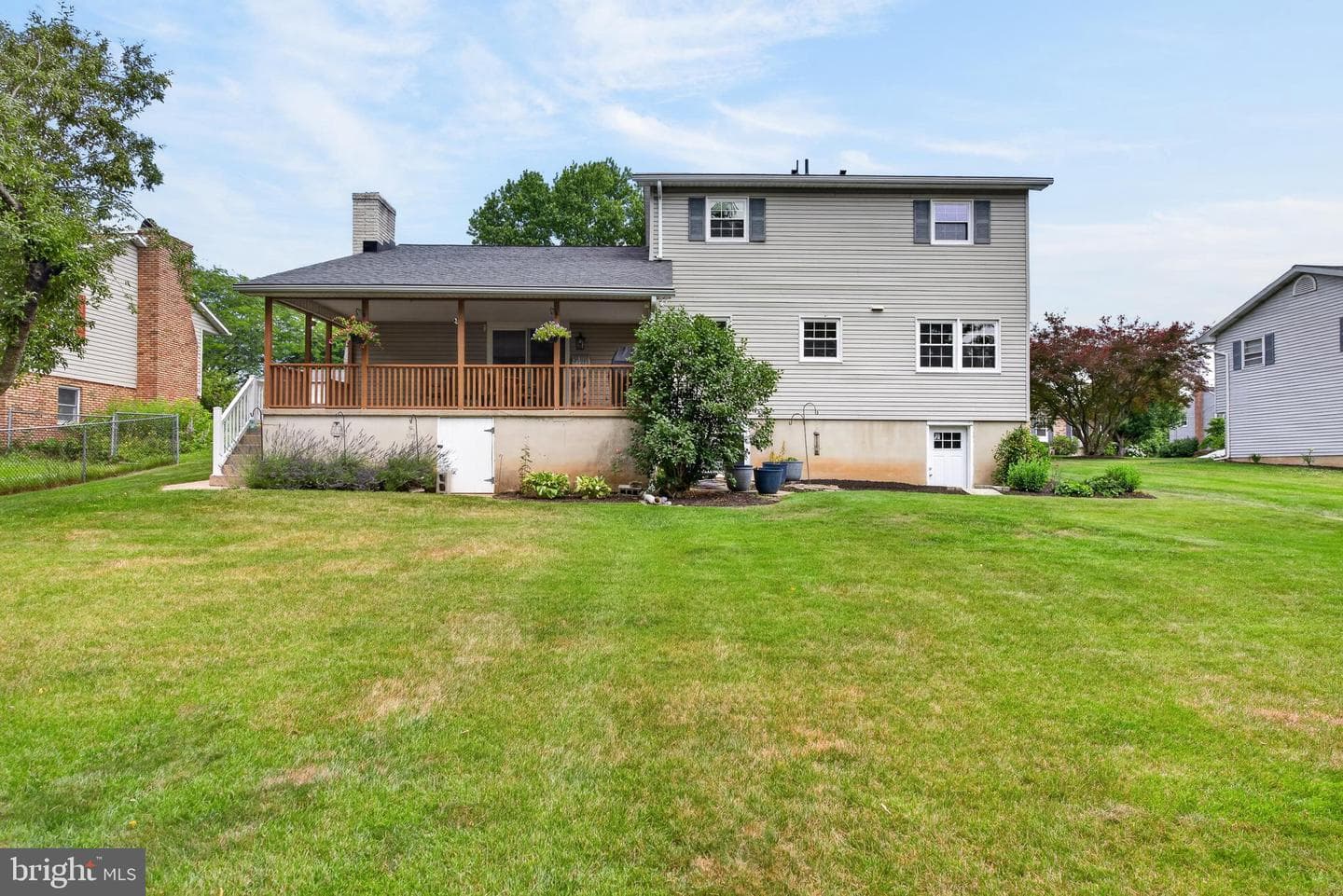 610 E Walnut Street photo 41
