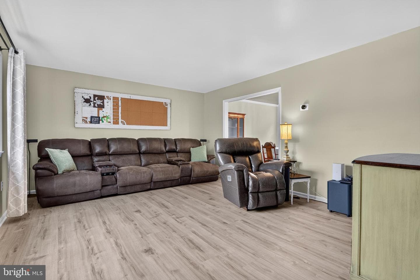 610 E Walnut Street photo 7