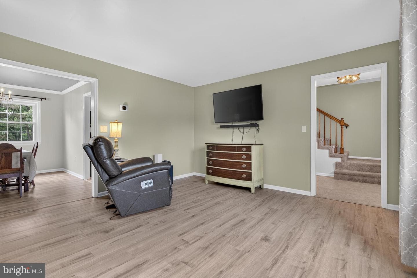 610 E Walnut Street photo 8