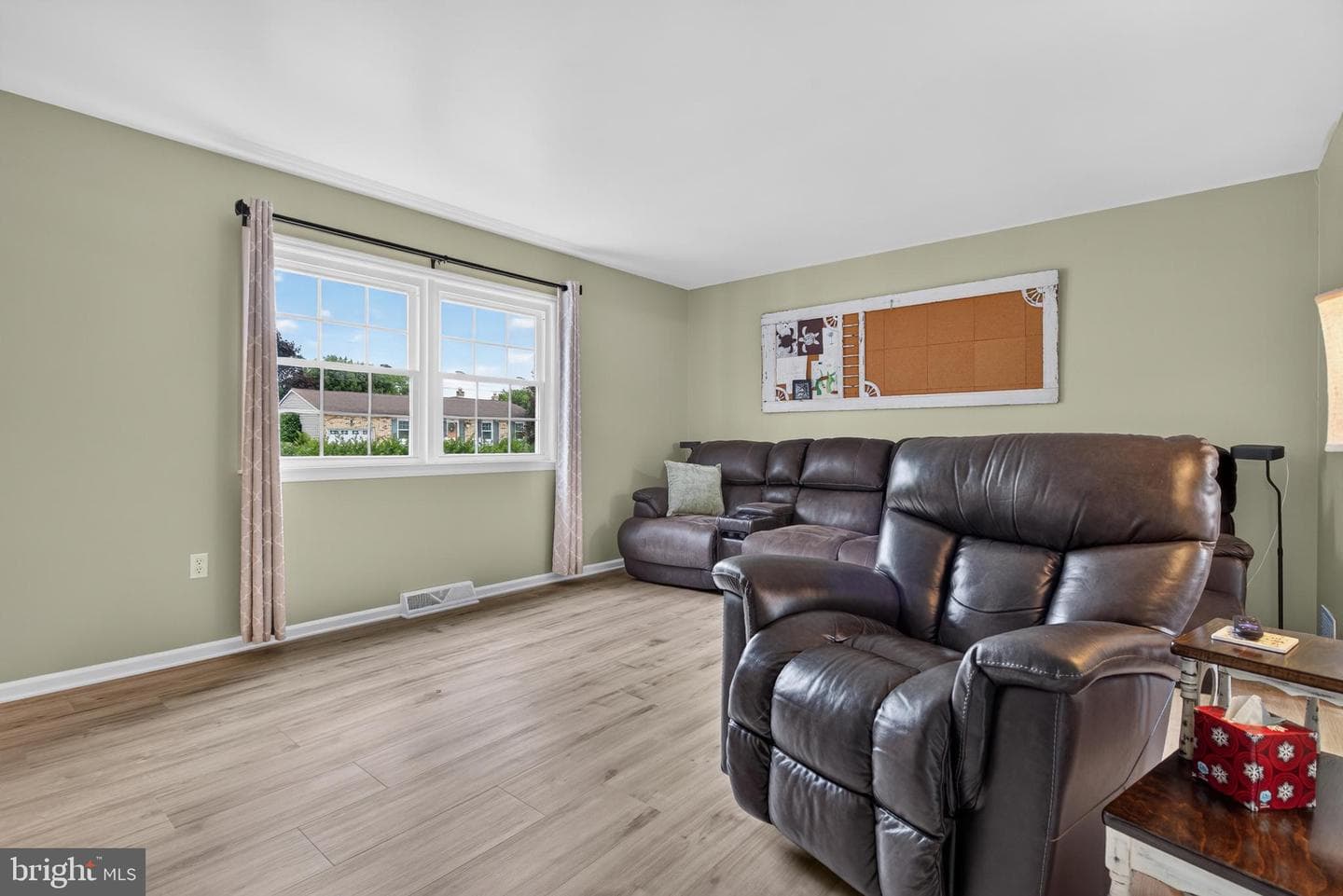 610 E Walnut Street photo 9