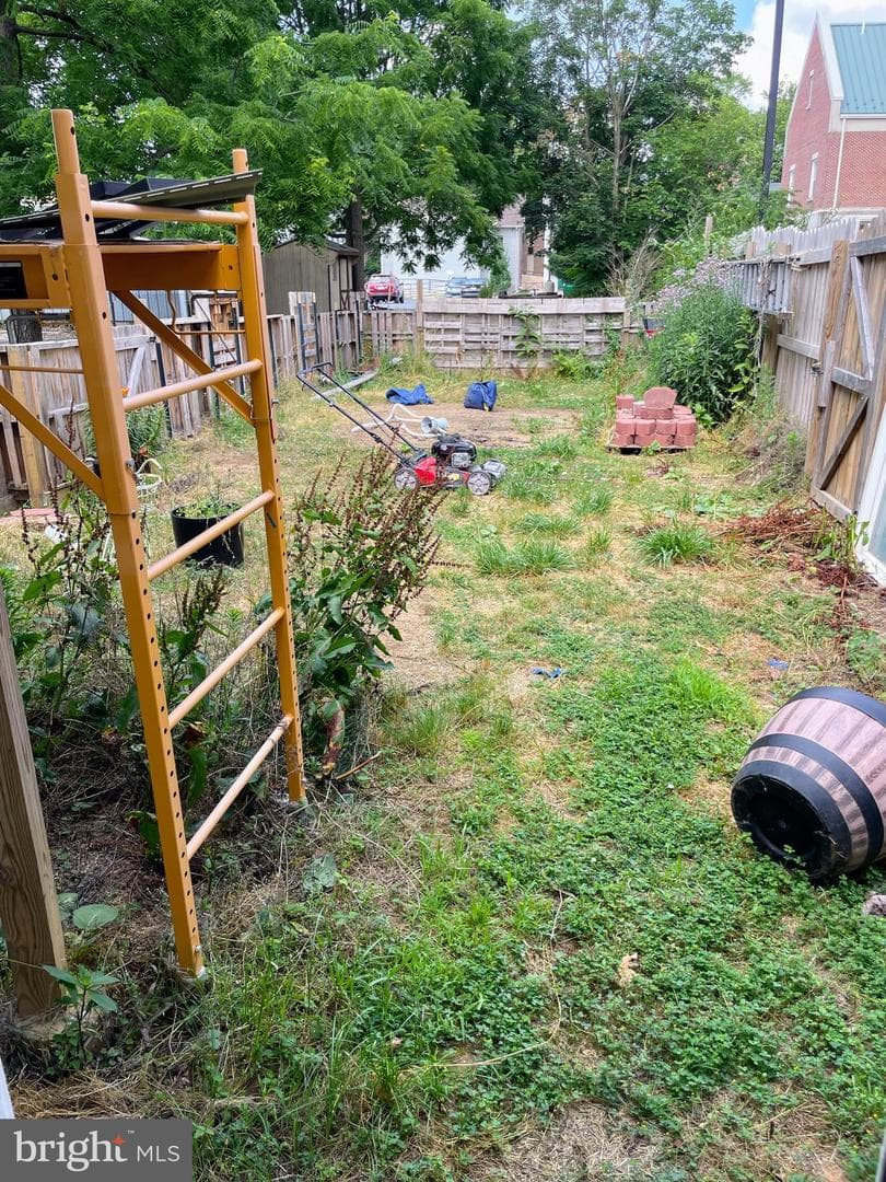 133 N Railroad Street photo 7