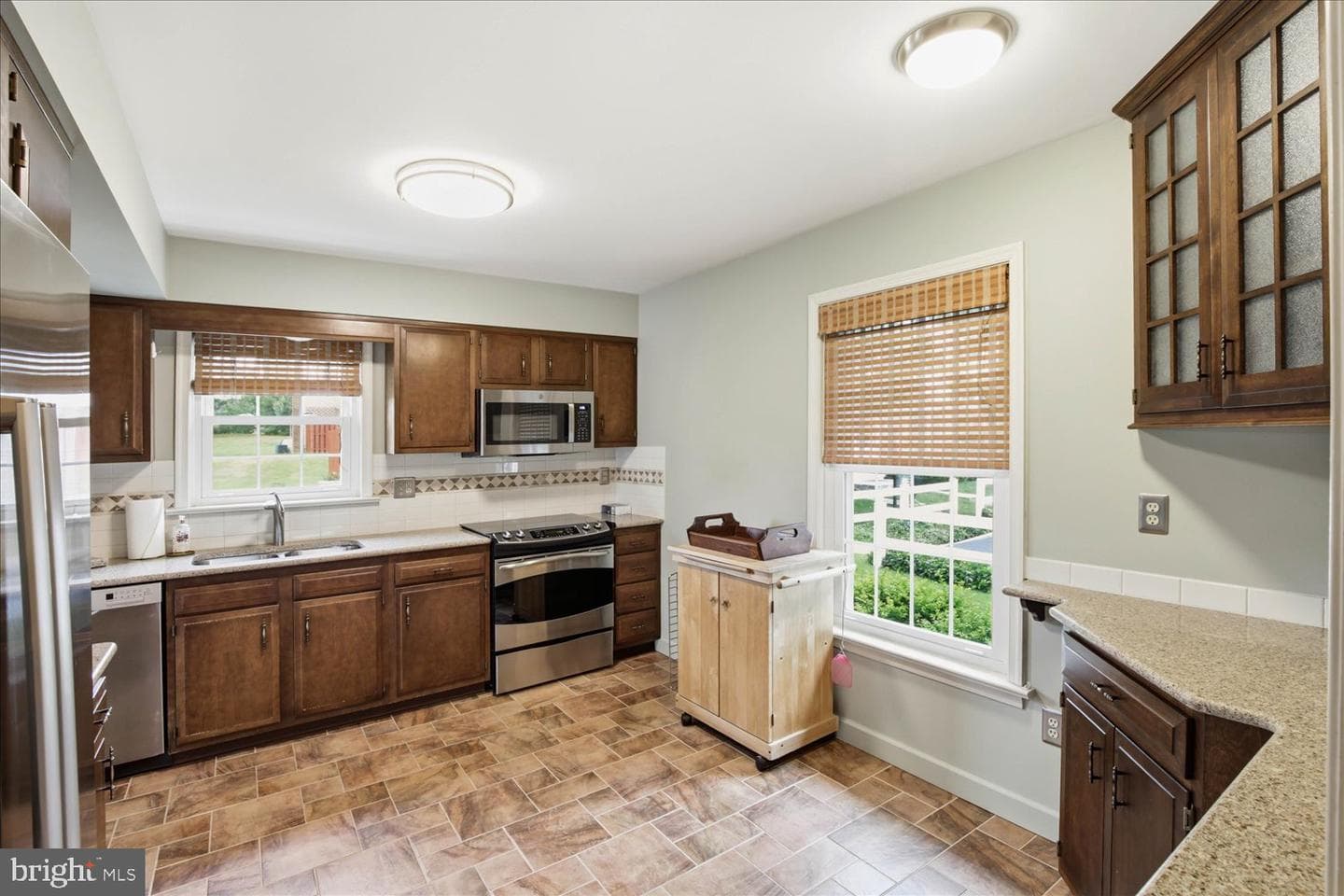 1922 Carlton Drive photo 8