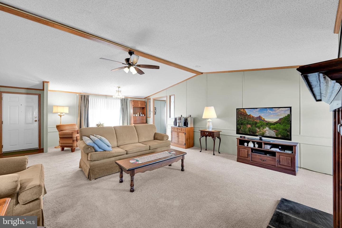 379 W Spruce Street photo 12