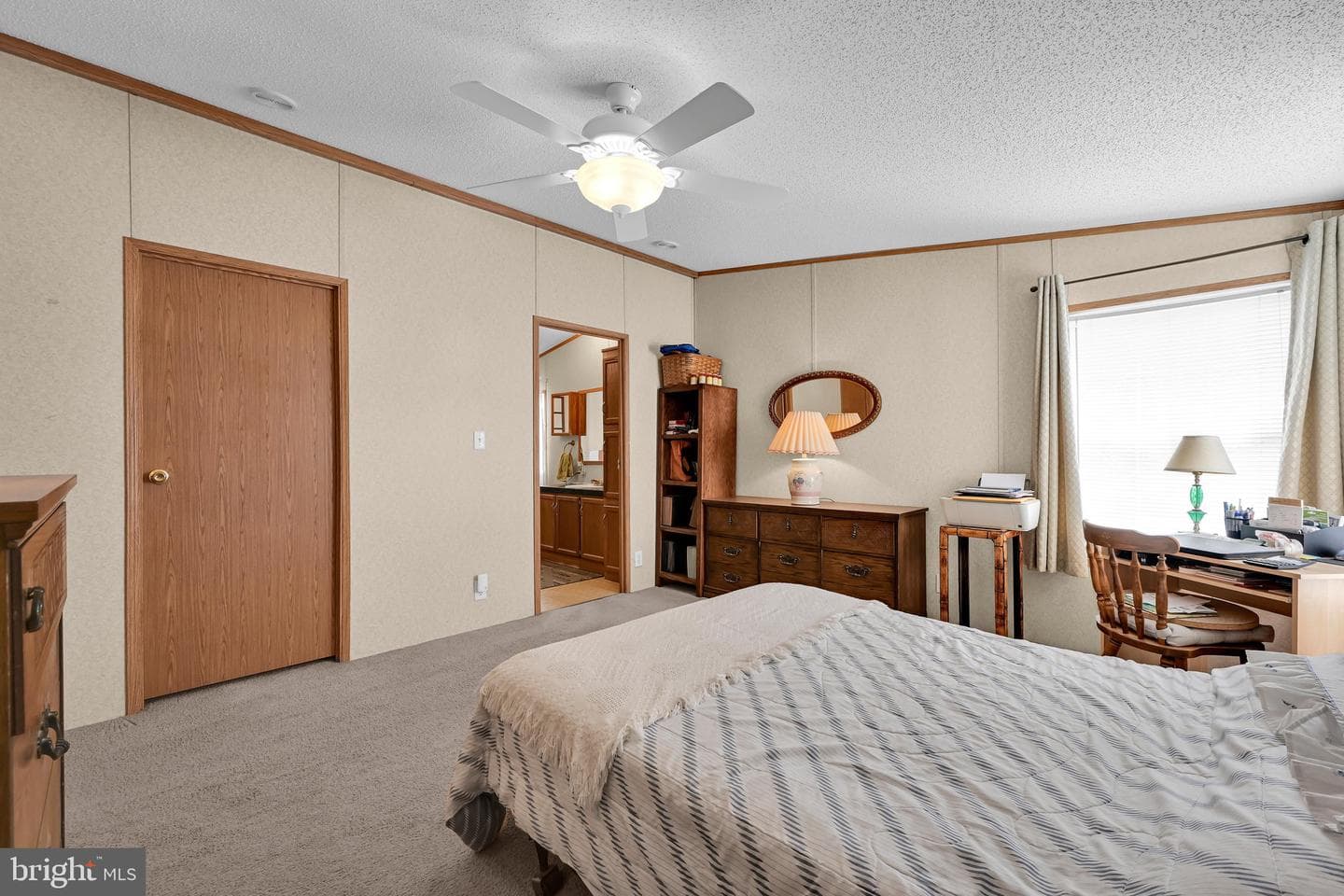 379 W Spruce Street photo 21
