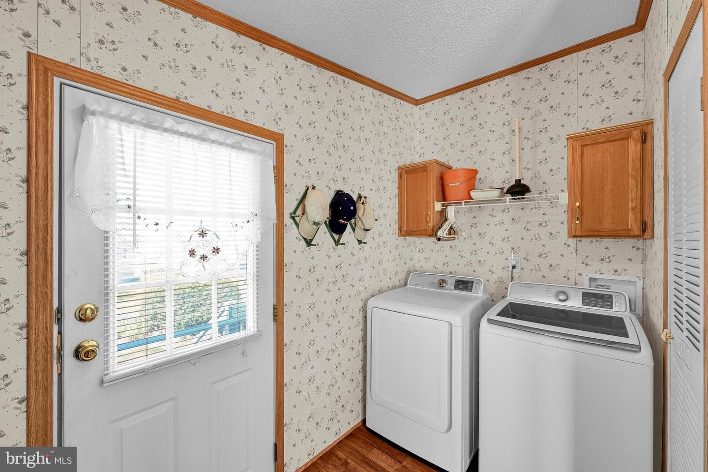 379 W Spruce Street photo 28