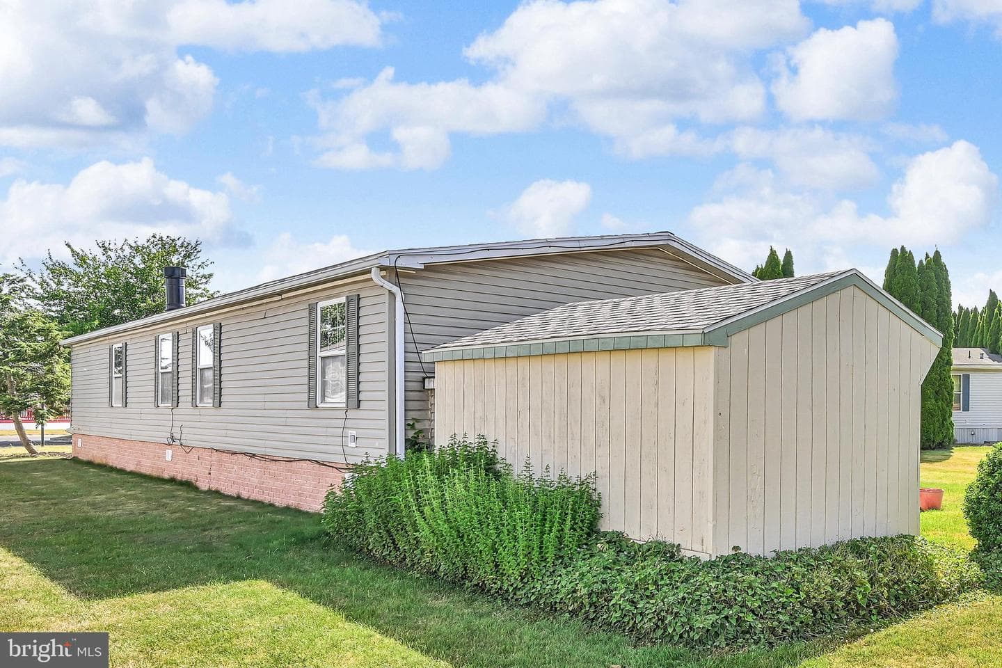 379 W Spruce Street photo 33