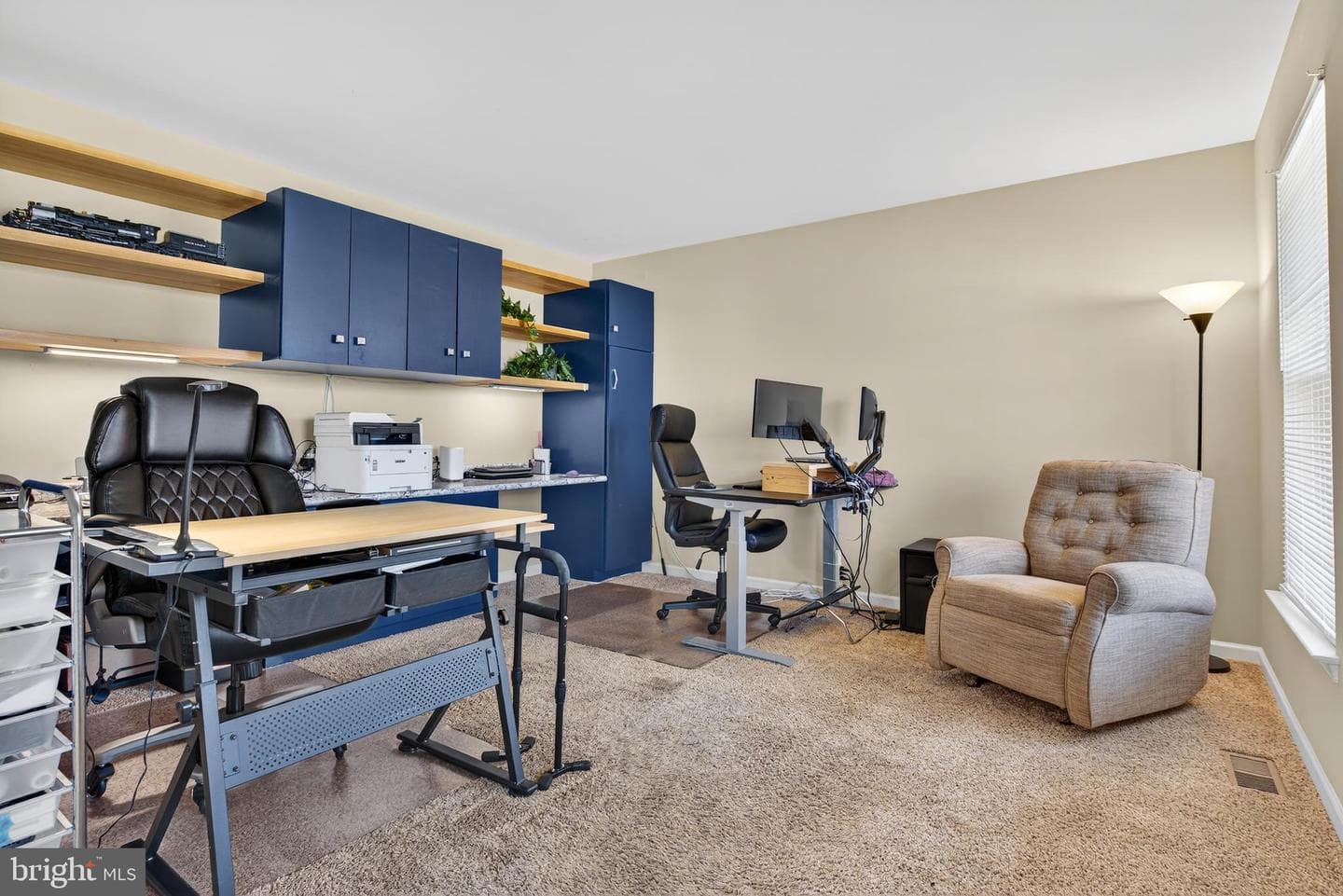 13 Blue Jay Way photo 10