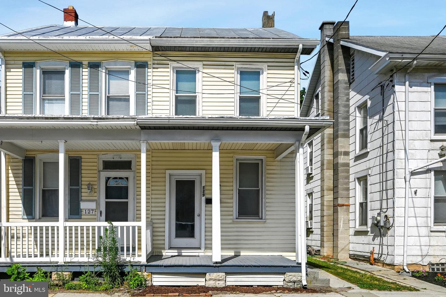 129 N Railroad Street photo 1