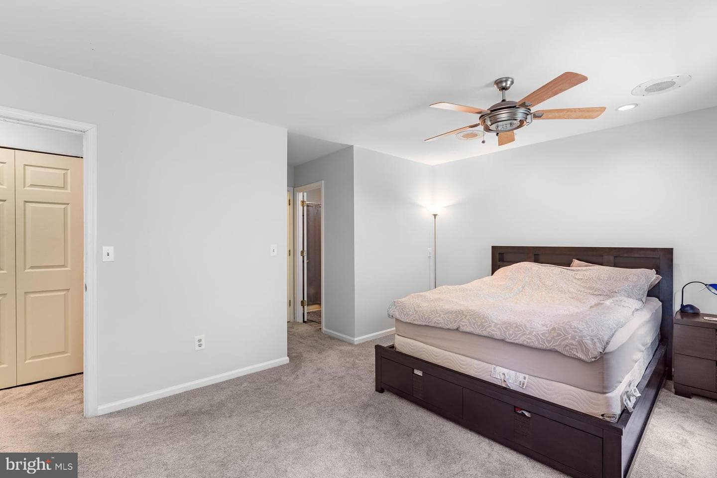 704 Cambridge Ct U-0037 photo 17