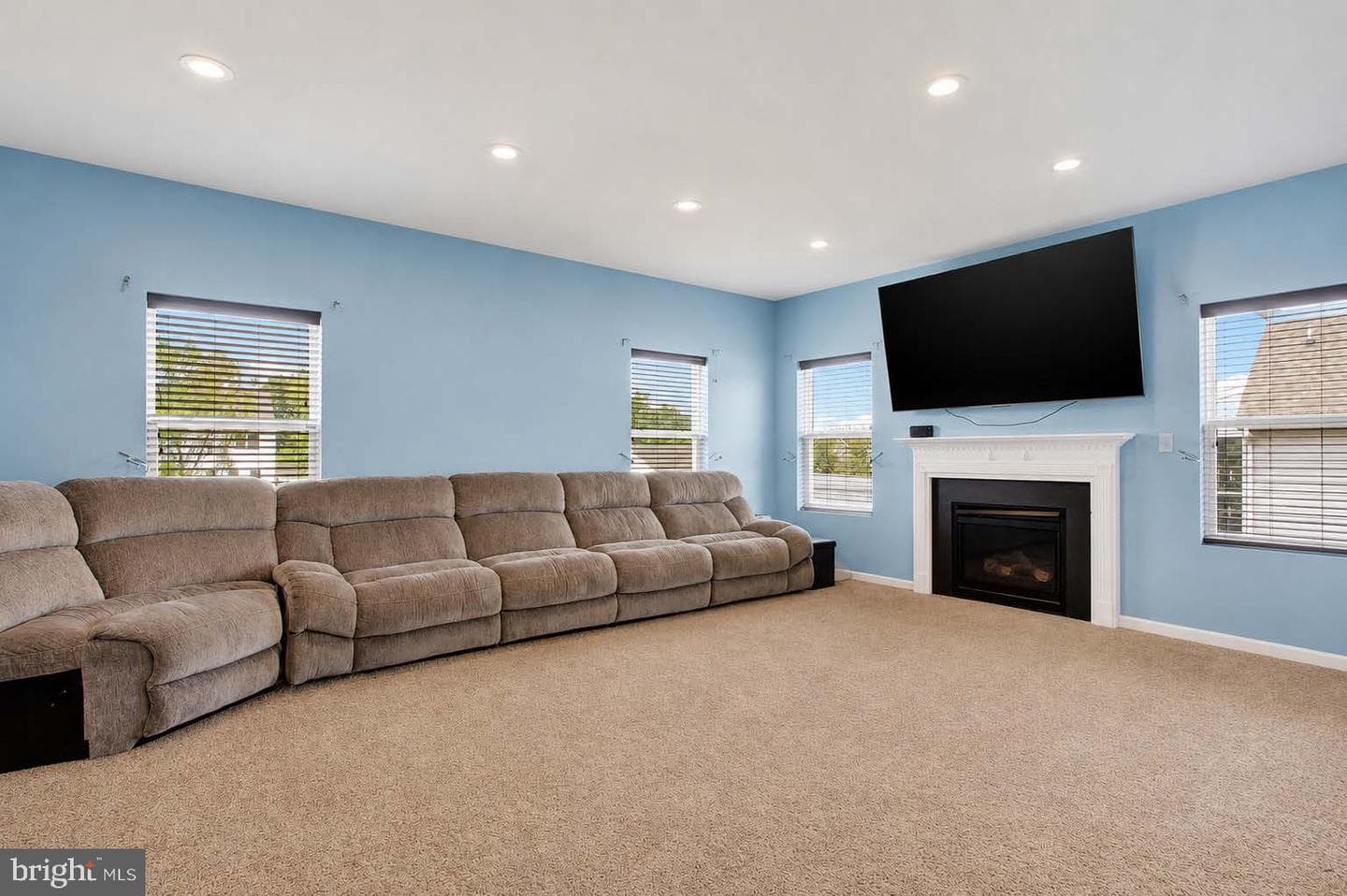 627 Saddle Road photo 18