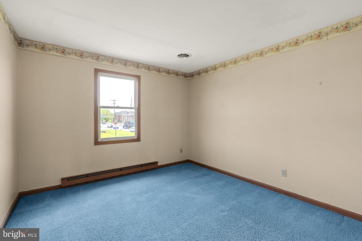 221 W Hamilton Avenue photo 27