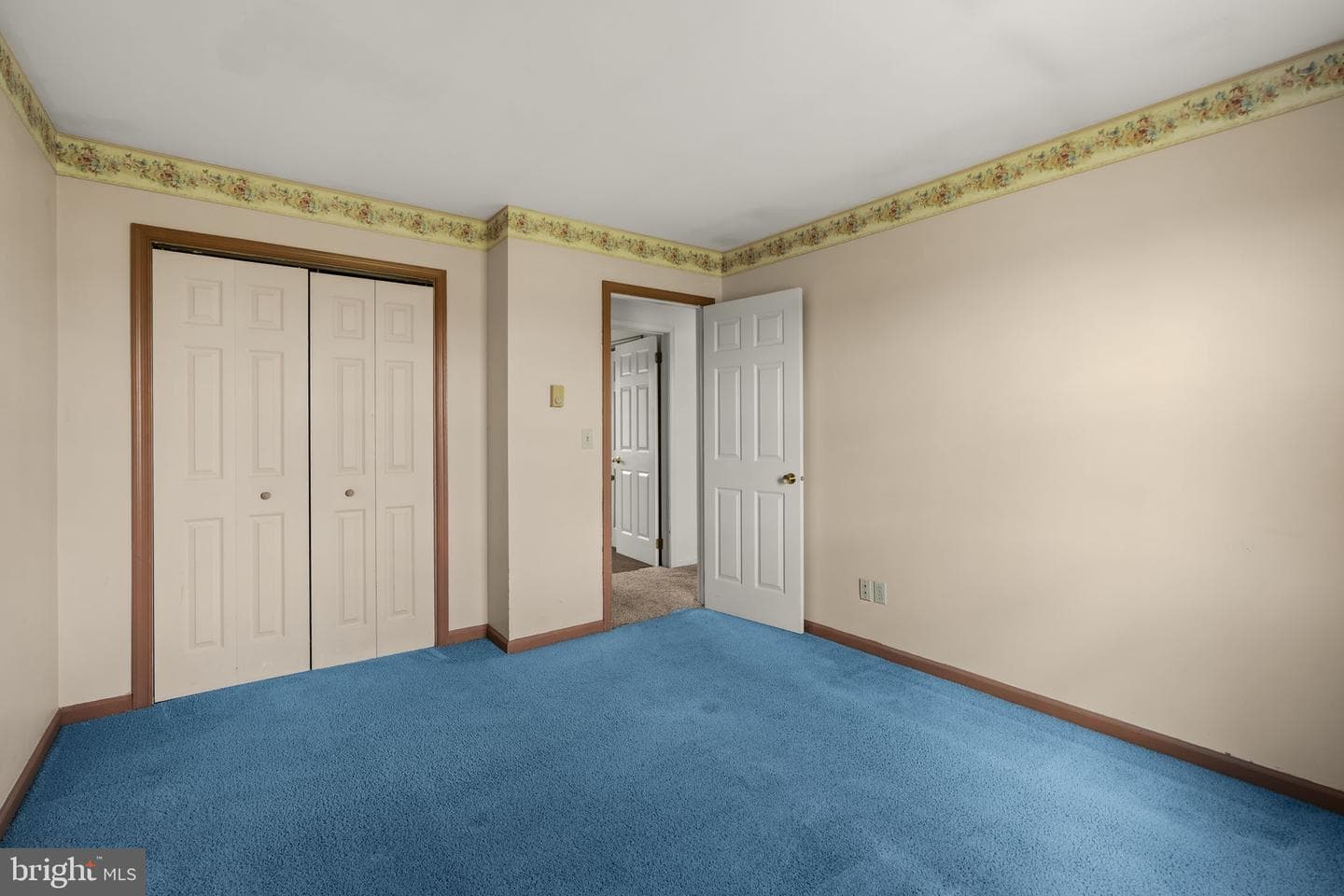 221 W Hamilton Avenue photo 28