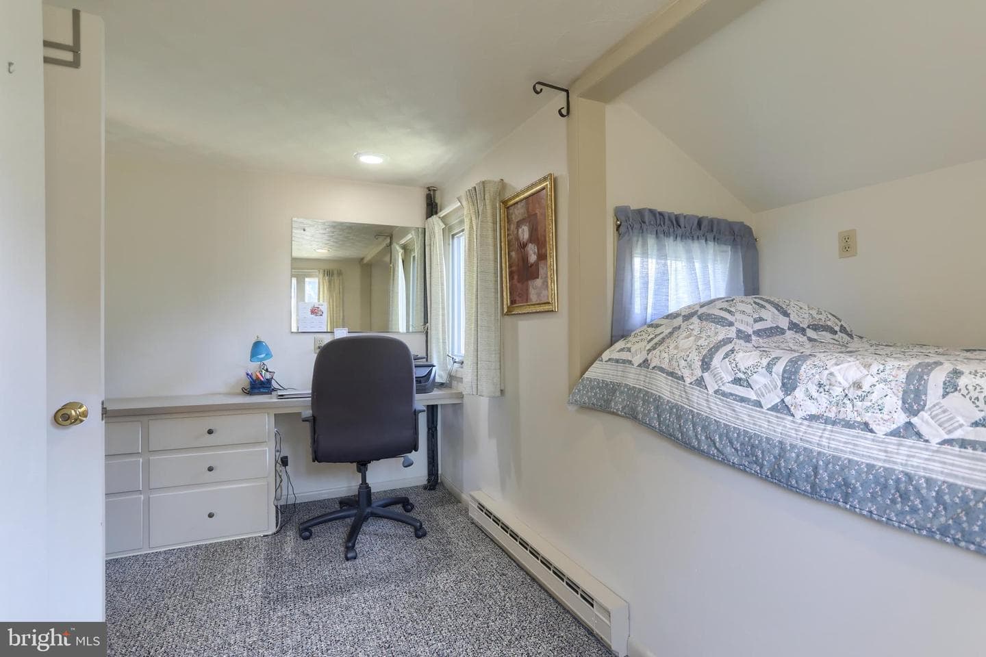 204 Oak Street photo 33