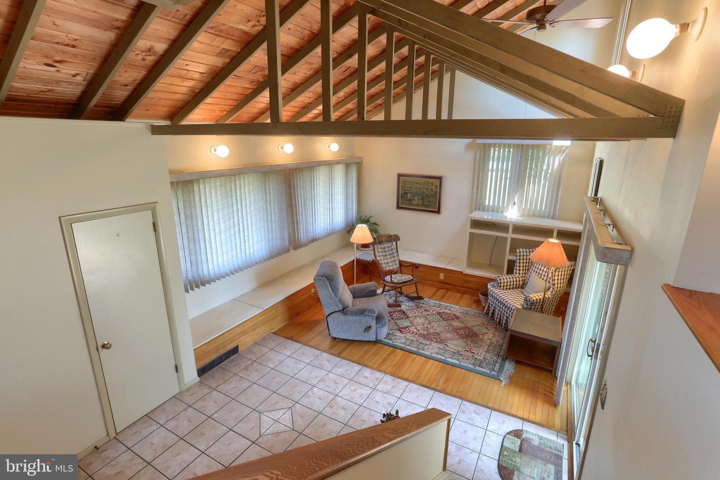 204 Oak Street photo 8