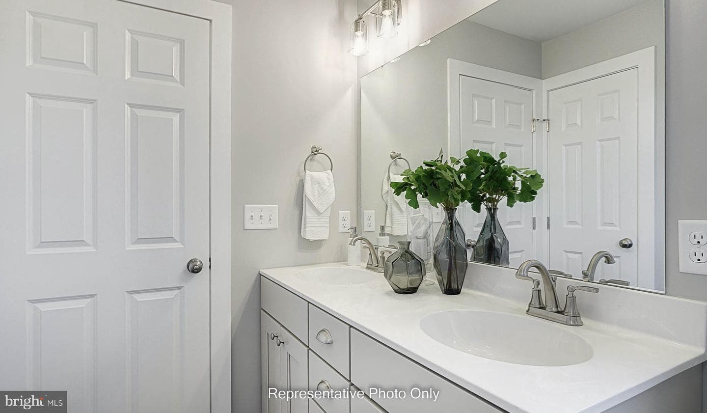 215 Dahlia Circle photo 15