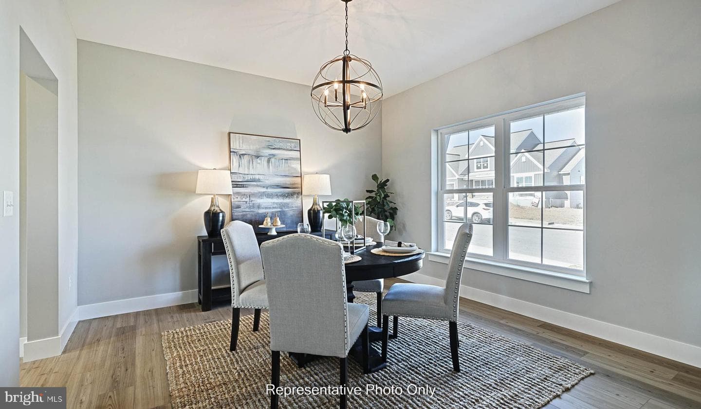 215 Dahlia Circle photo 16