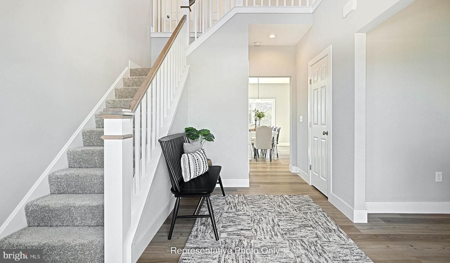 215 Dahlia Circle photo 4