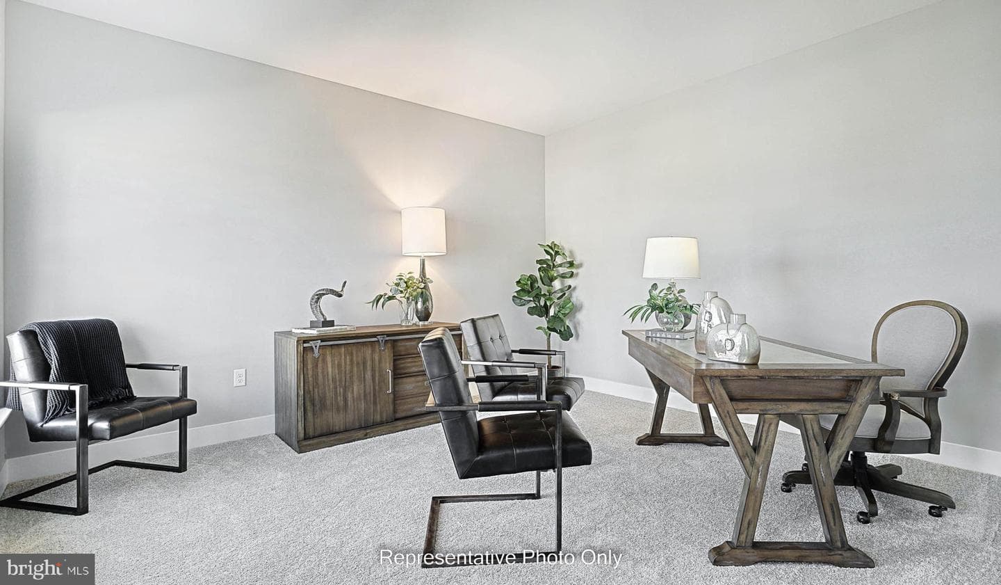 215 Dahlia Circle photo 5