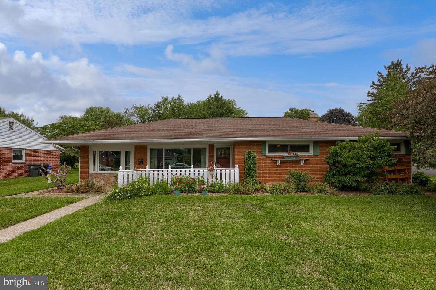980 S Green Street photo 1