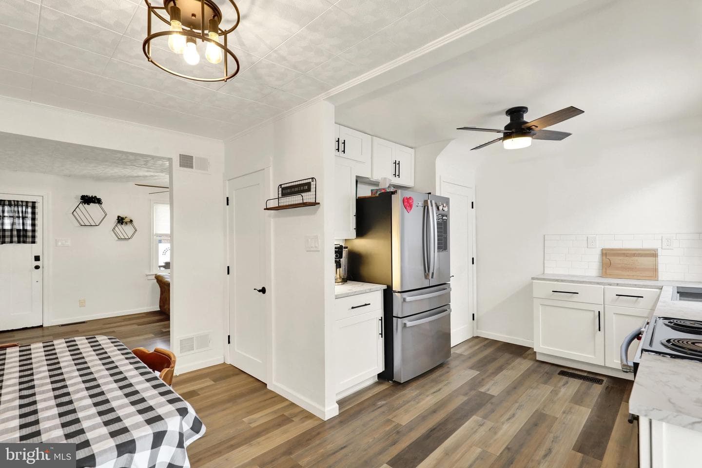 107 N Franklin Street photo 12