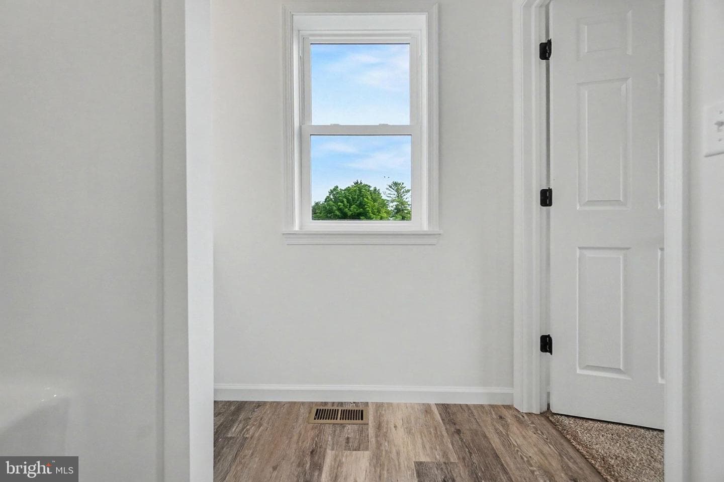 418 Elm Street photo 30