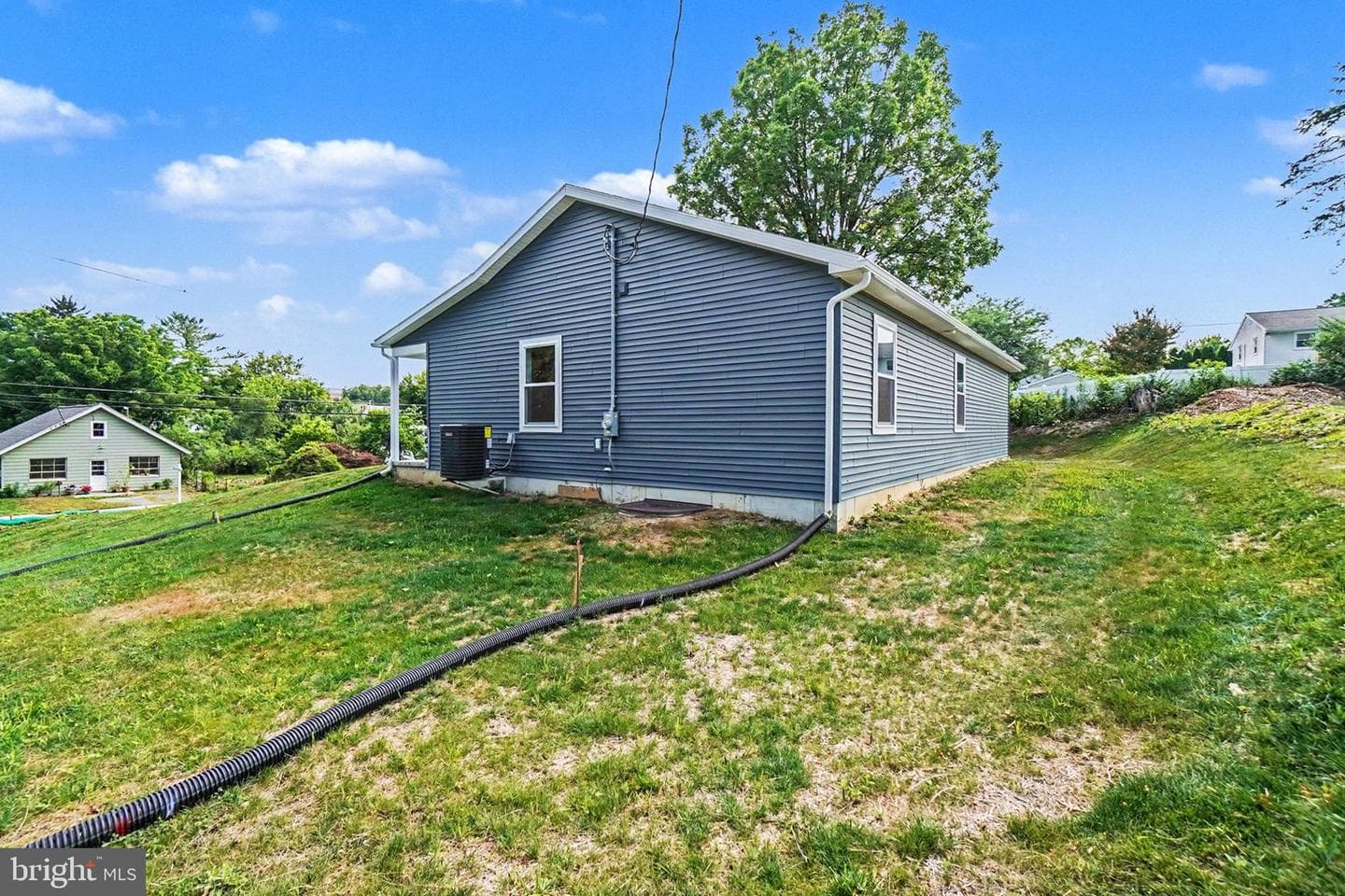 418 Elm Street photo 37