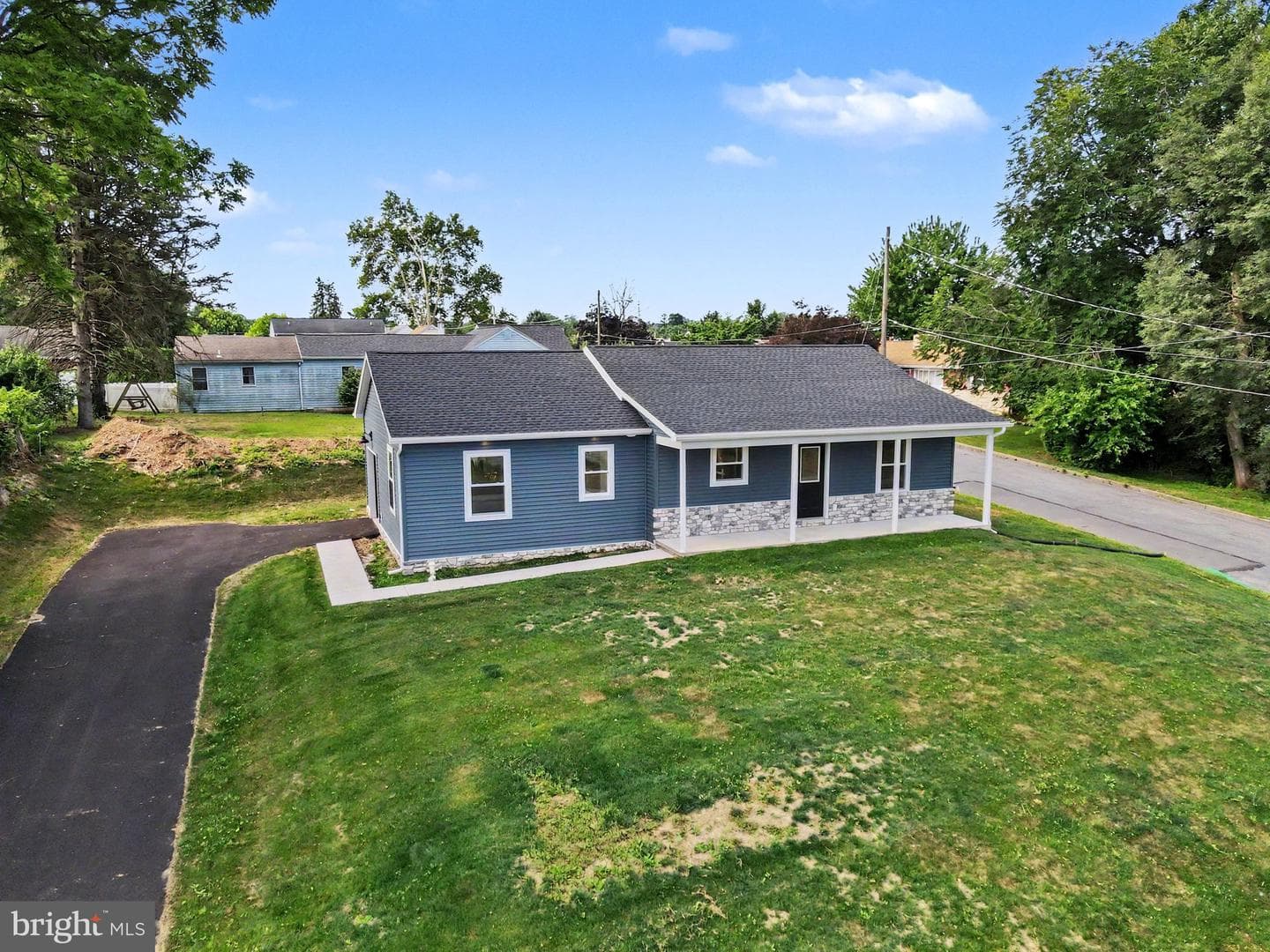 418 Elm Street photo 6