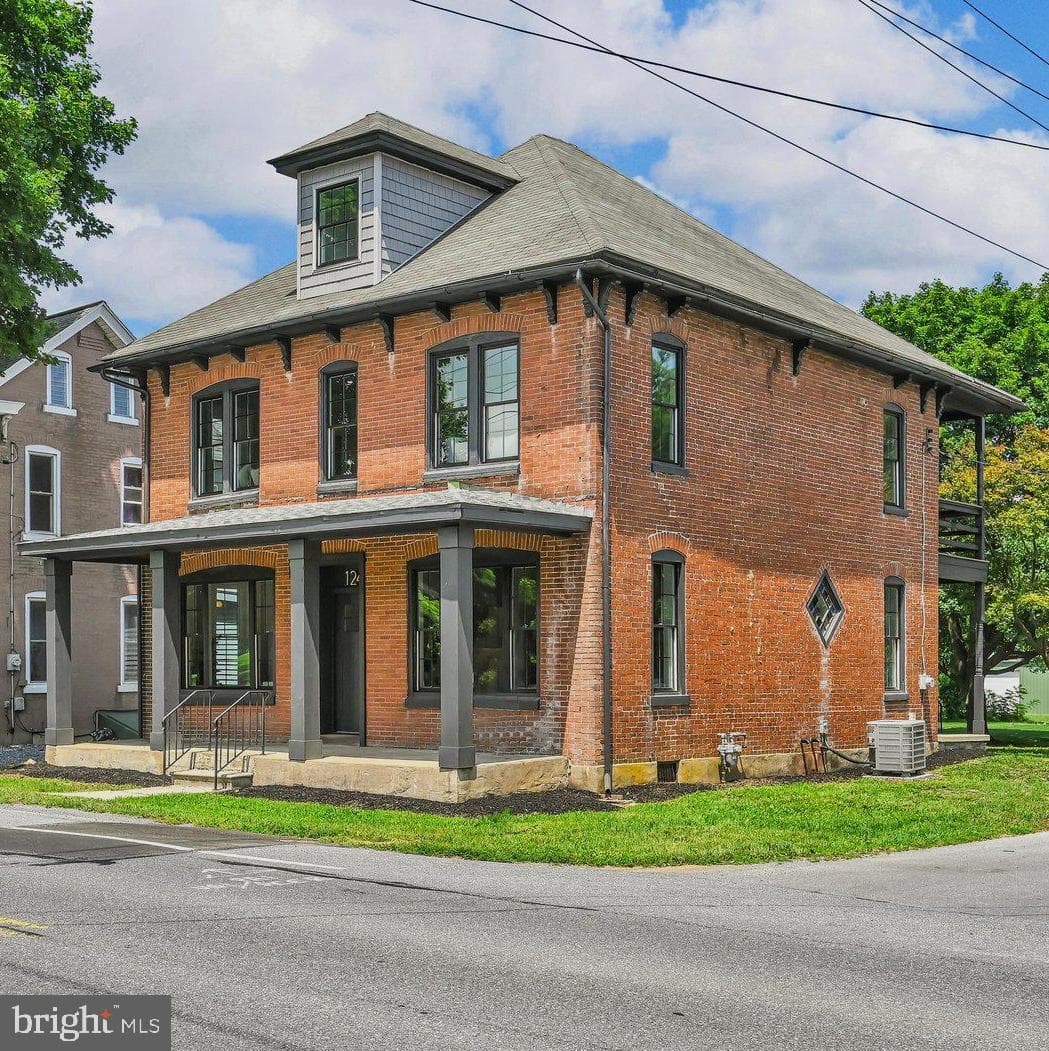 124 N Sheridan Road photo 2