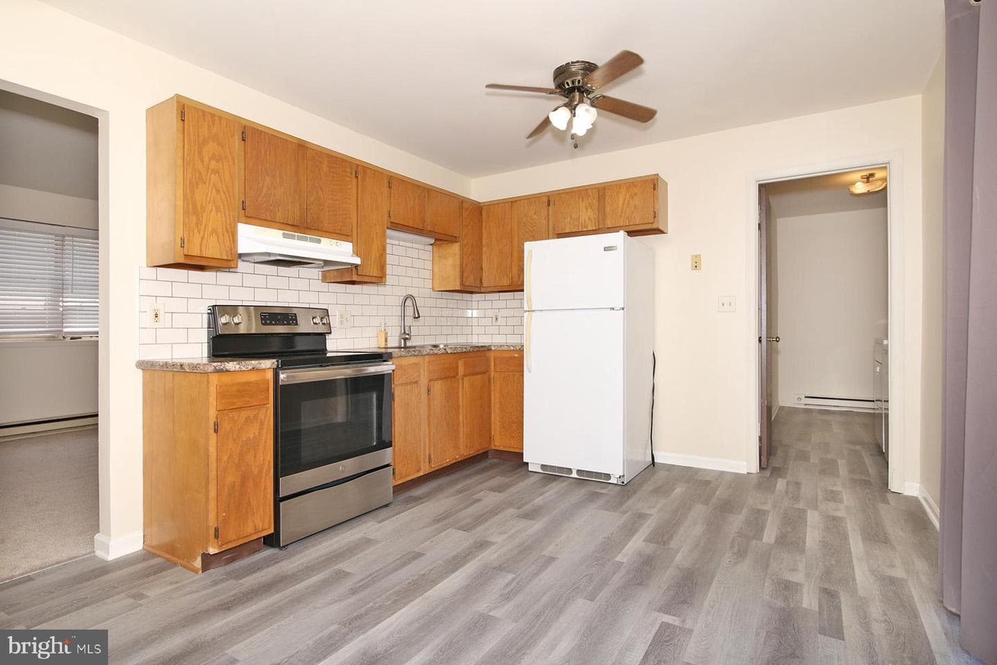 35 Walnut Mill Lane photo 15