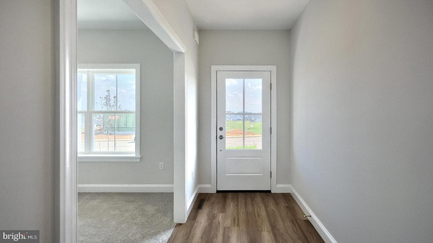 528 Winding Creek Boulevard photo 20