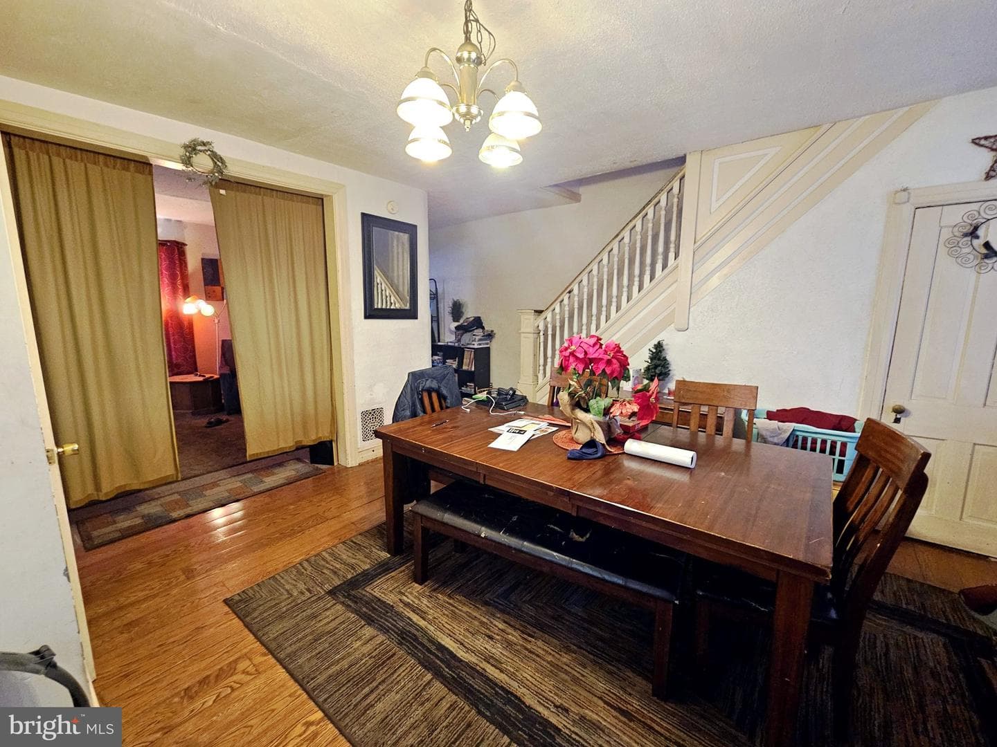 825 Walnut Street photo 3