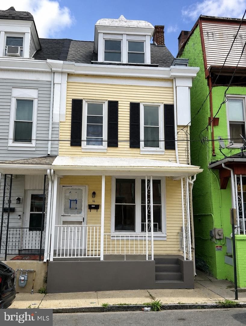 16 S 11th Street photo 1