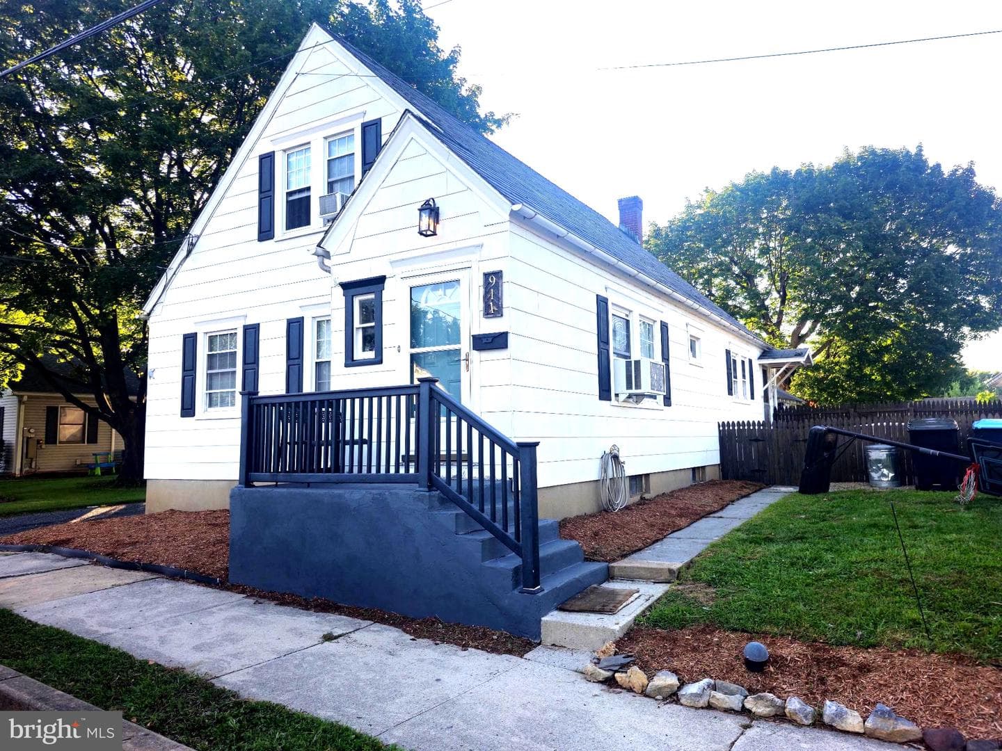 911 W Cherry Street photo 1