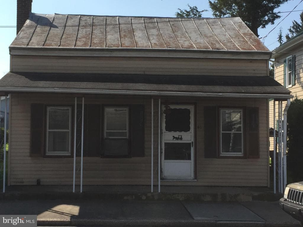 60 W Main Street photo 1