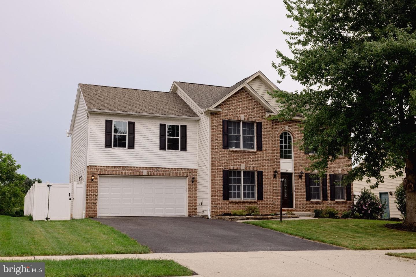 446 Old Farm Road photo 1