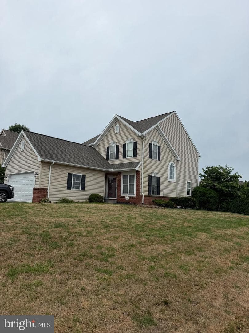 470 Oak Lane photo 1