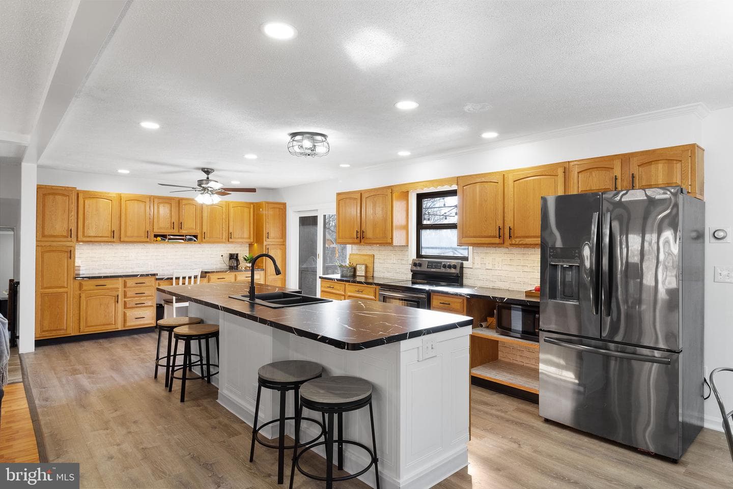 56 Bentwood Road photo 16