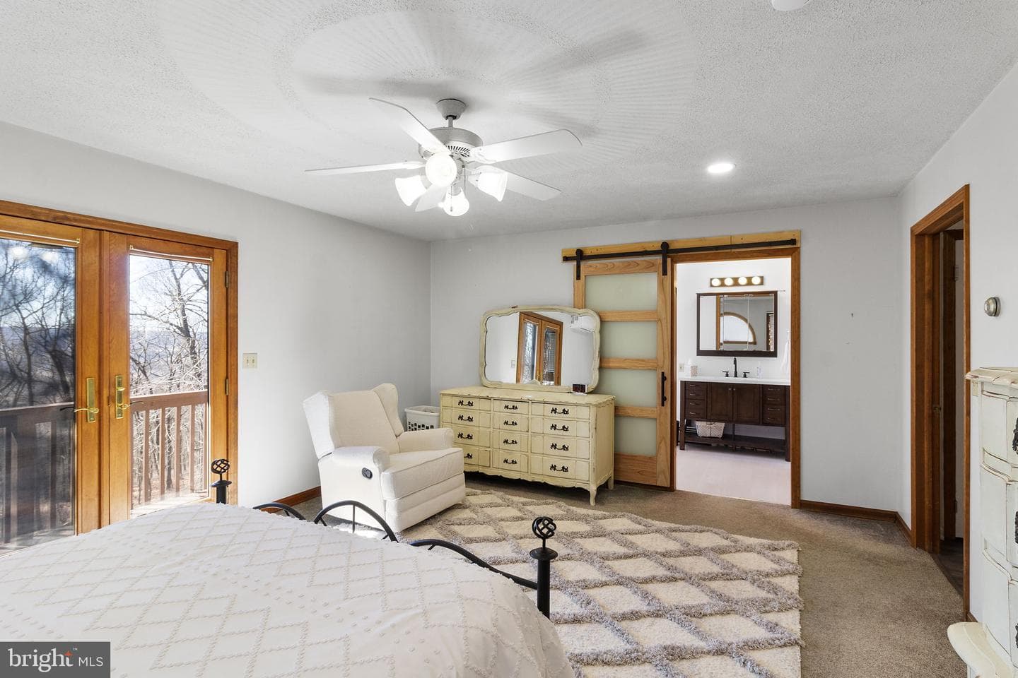 56 Bentwood Road photo 24