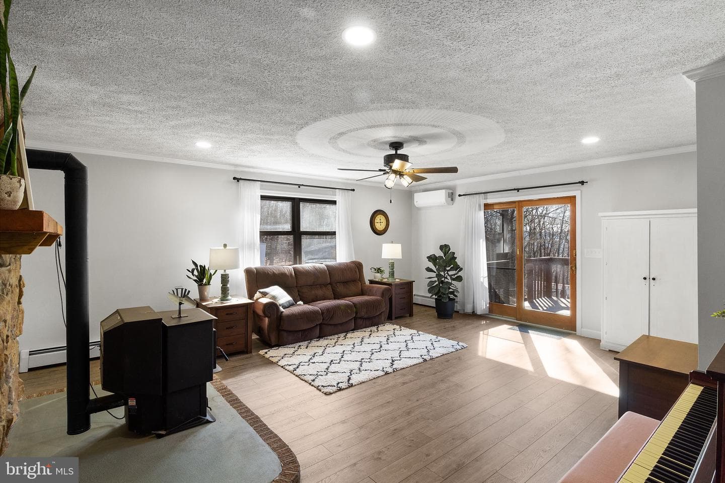 56 Bentwood Road photo 37