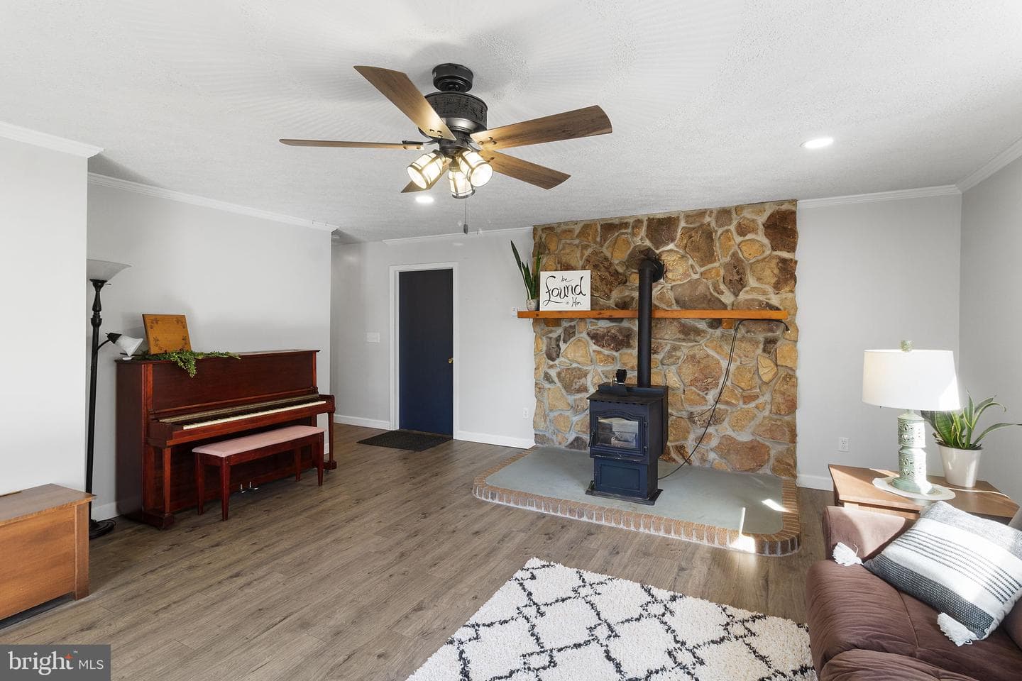 56 Bentwood Road photo 39